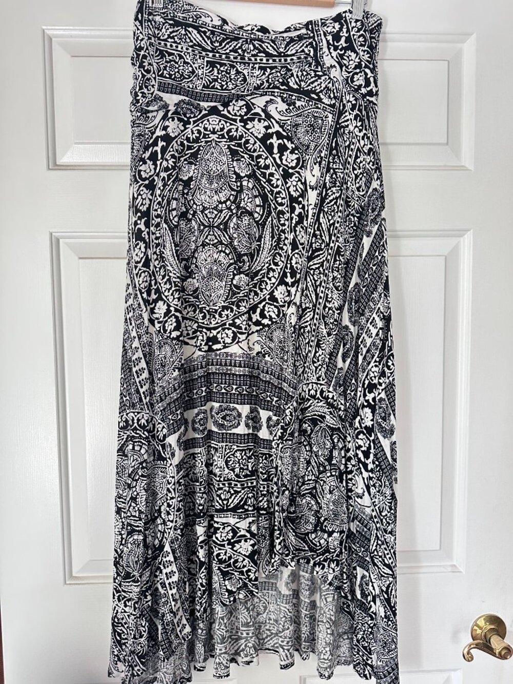 Anthropologie Maeve Paisley Midi Skirt Asymmetrical Hem Black White Size L Boho